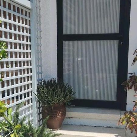 Private Bedroom Paphos Central Exterior foto